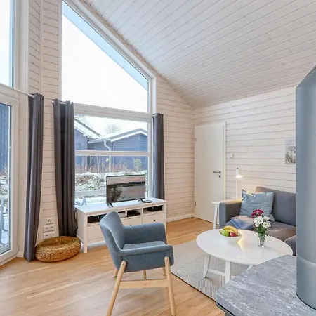 Nice Home In Krems Iiwarderbrueck With Sauna * Gols
